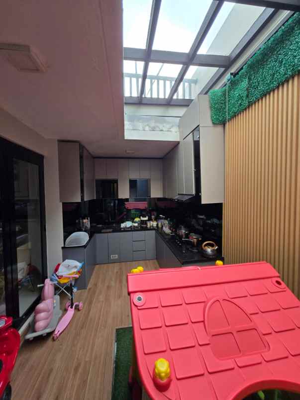 rumah siap huni di cluster mulberry summarecon bekasi