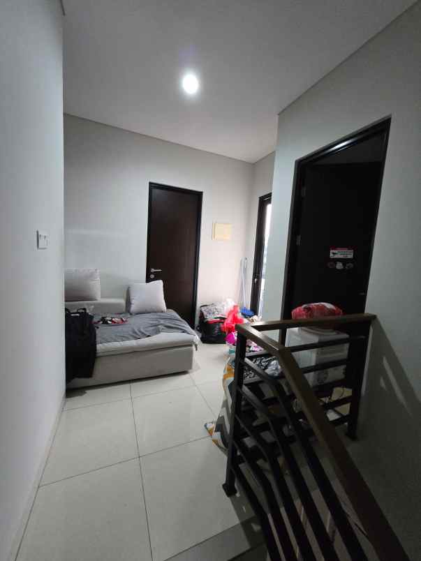 rumah siap huni di cluster mulberry summarecon bekasi