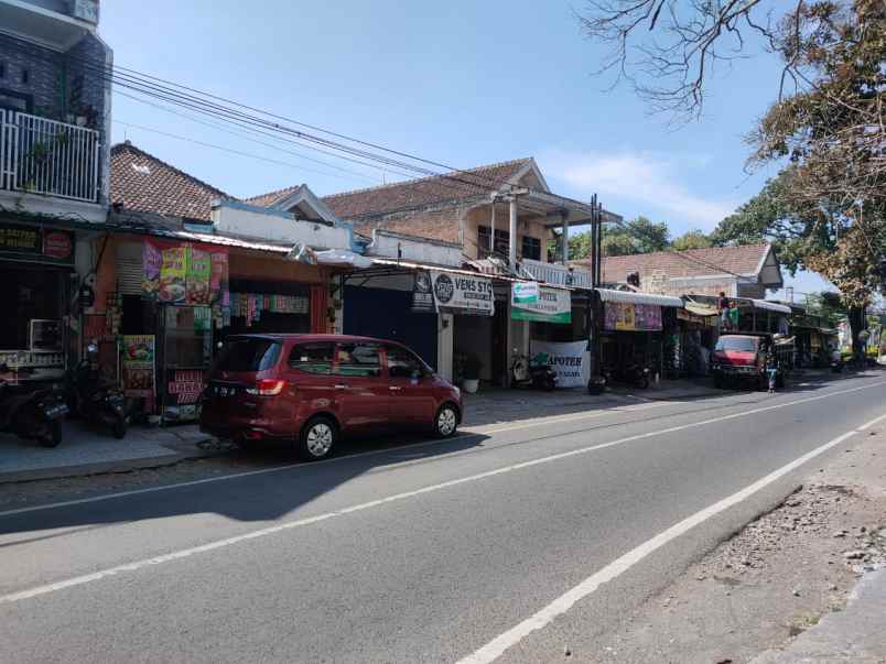 rumah strategis di poros jalan agus salim kota batu