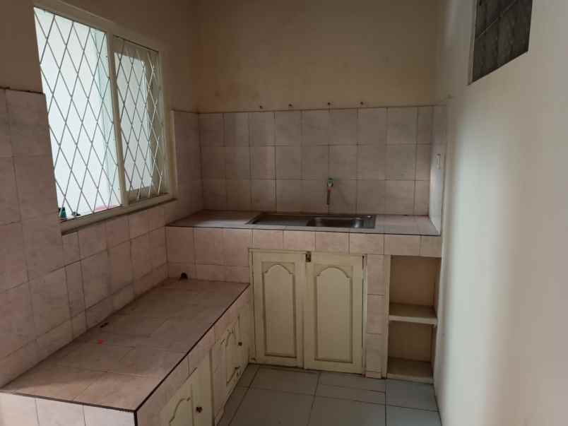 rumah strategis pusat kota cimahi di komplek cibabat