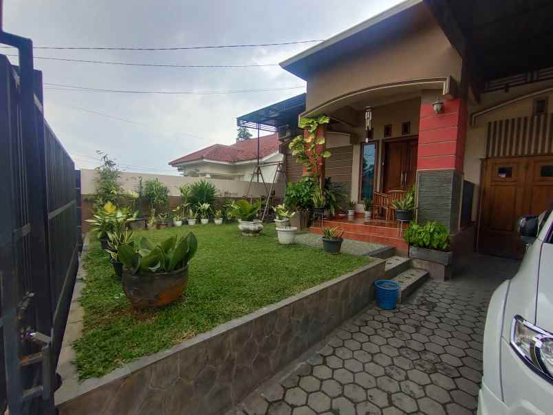 rumah tinggal asri kayu full merbau