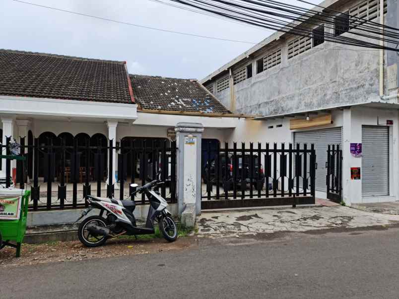 rumah tinggal lebar 20 meter di pondok pinang