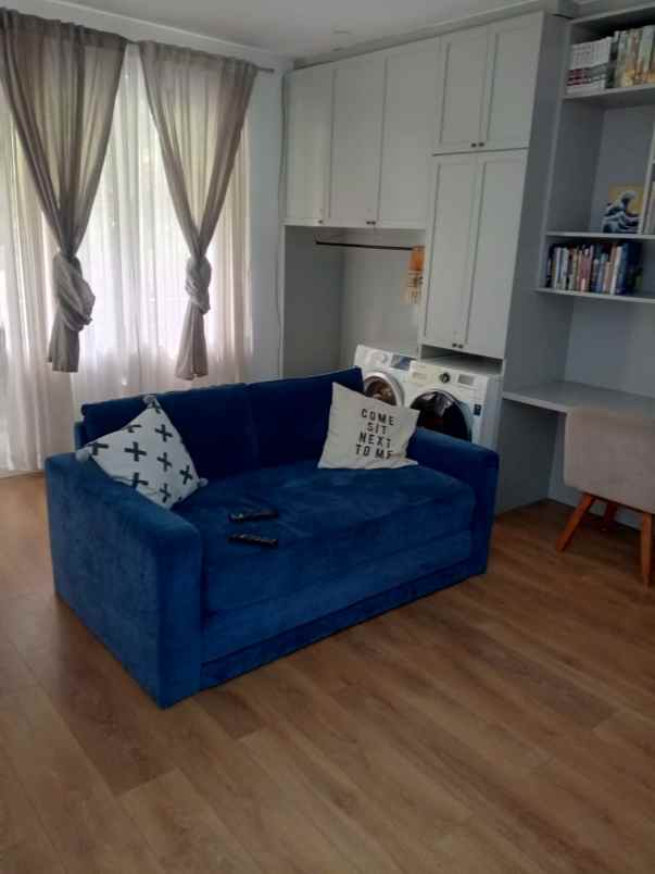 rumah villa dago bdg