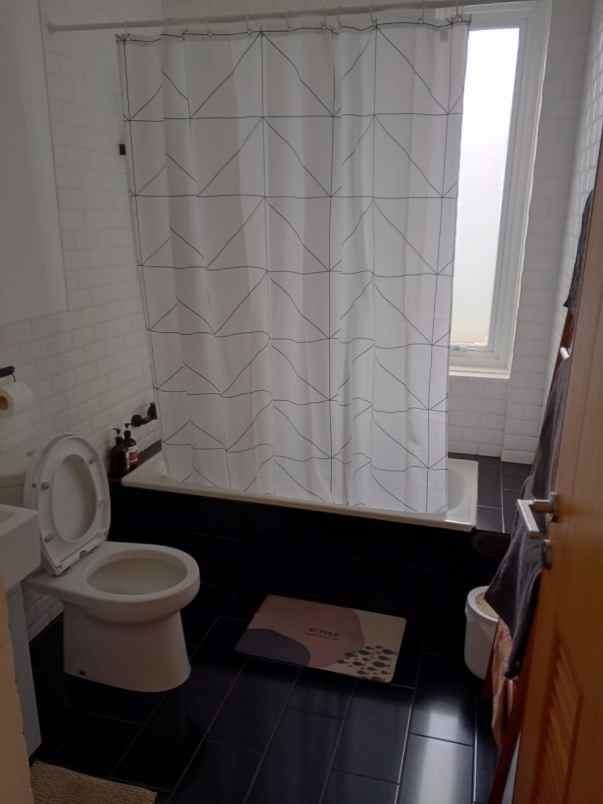 rumah villa dago bdg