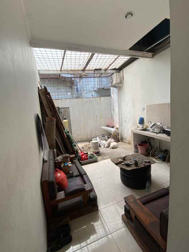 sewa ruko rumah di krukut taman sari jakarta barat
