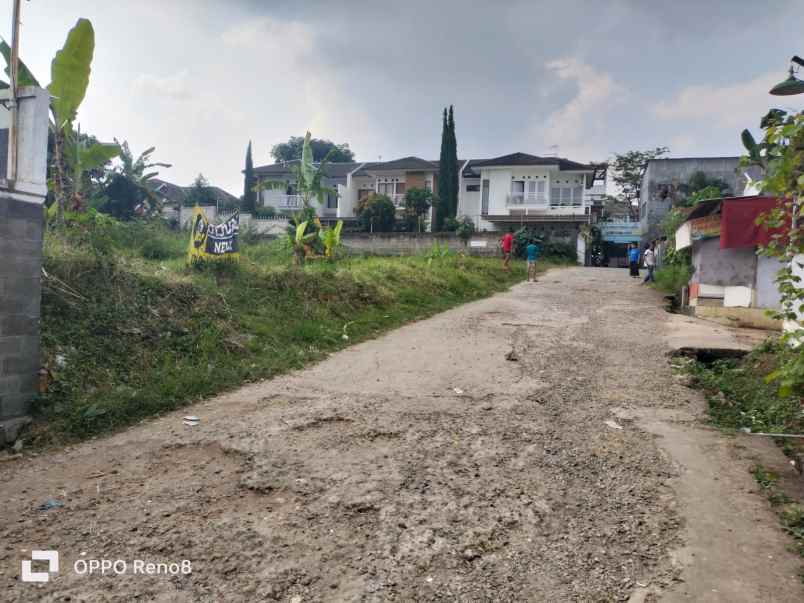 tanah datar komplek cihanjuang siap bangun 10x25