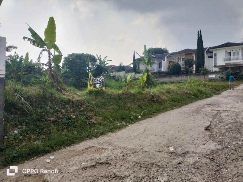 tanah datar komplek cihanjuang siap bangun 10x25
