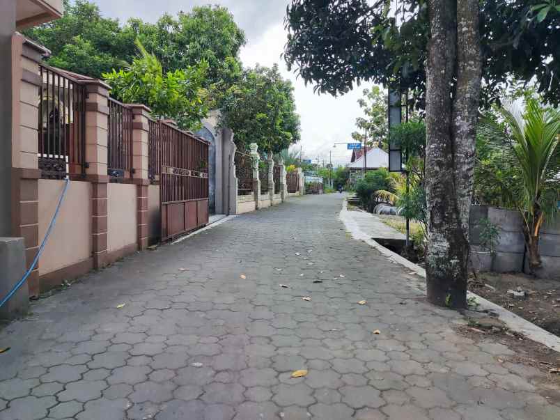 tanah jakal km 7 dekat pasar colombo luas 457 m