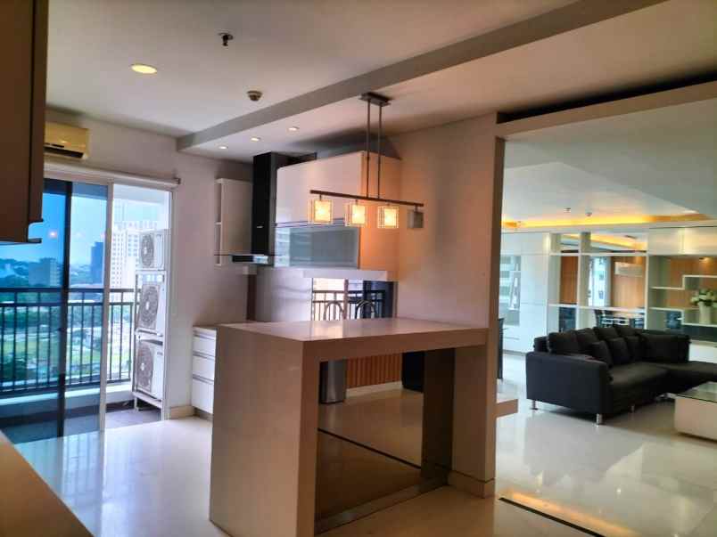 thamrin executive residence size 182 m2
