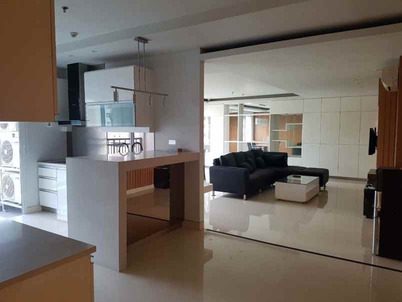 thamrin executive residence size 182 m2