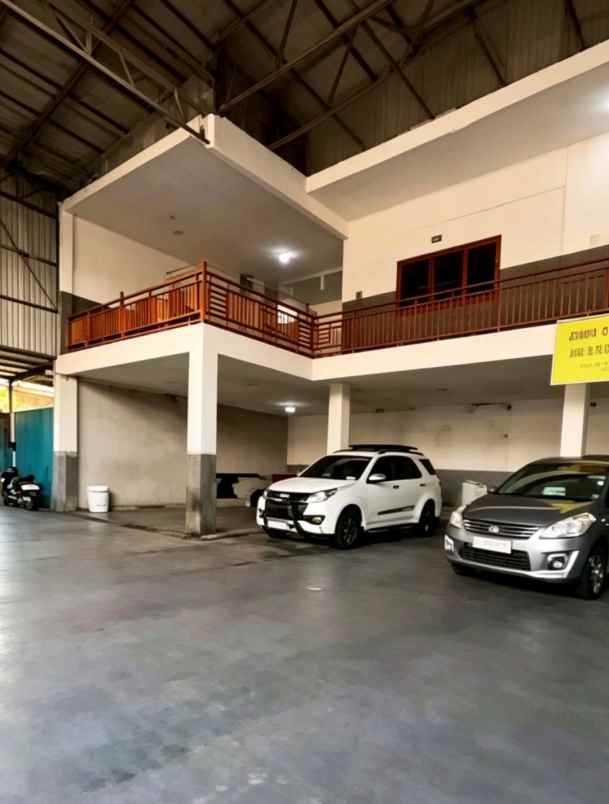bangunan komersil sampangan semarang