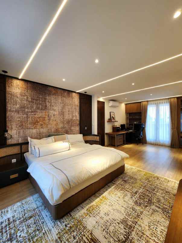 cari rumah sultan di pondok pinang stop di sini