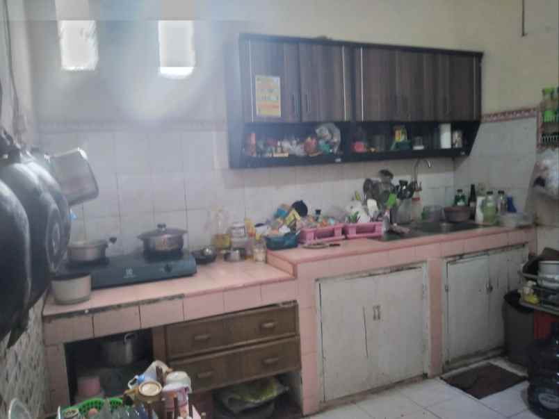 d jual kost dan rumah induk