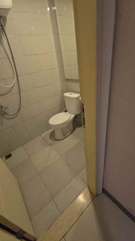 dijual apartemen jalan pakuwon indah