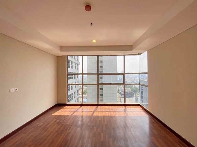 dijual apartemen jl sultan iskandar muda