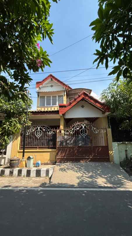 dijual cepat murah rumah 2 lantai madiun kota