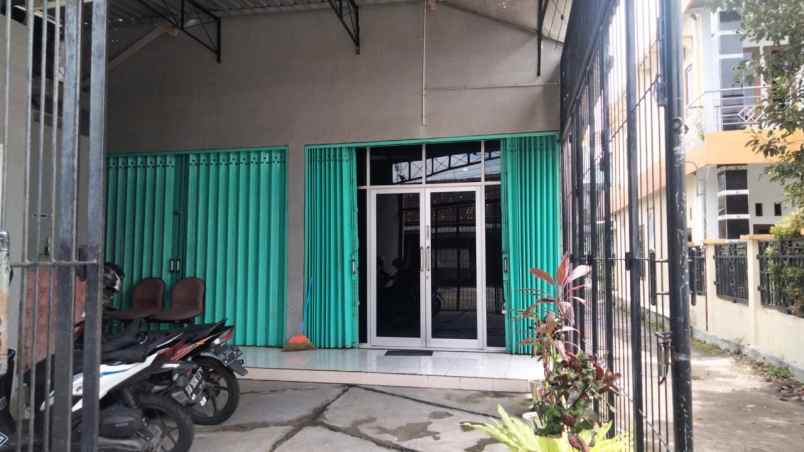 dijual cepat rumah kantor dekat spbu cebongan