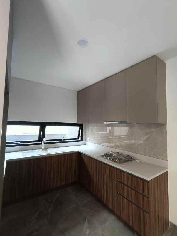 dijual cepat rumah laurel navapark bsd