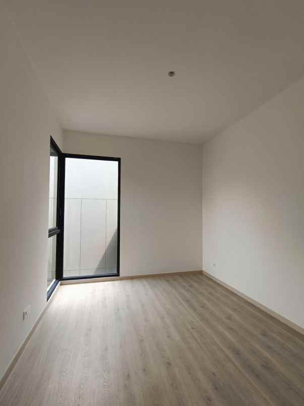 dijual cepat rumah laurel navapark bsd