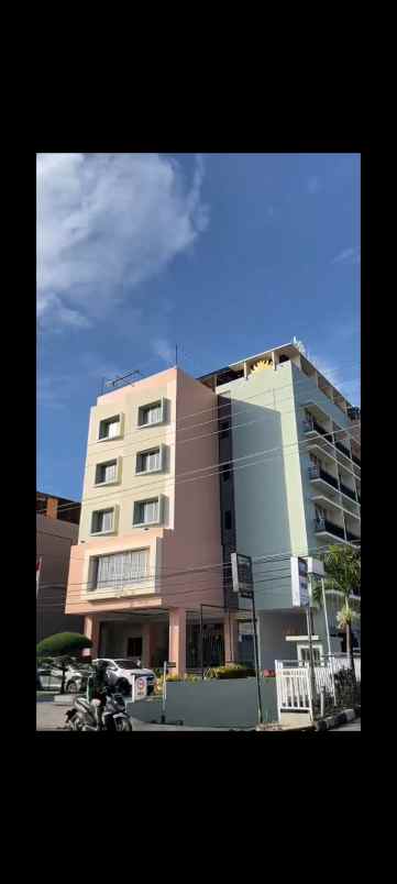 dijual hotel jalan wolter monginsidi