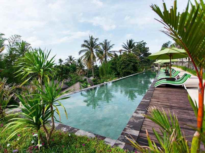 dijual hotel jl raya senggigi senggigi