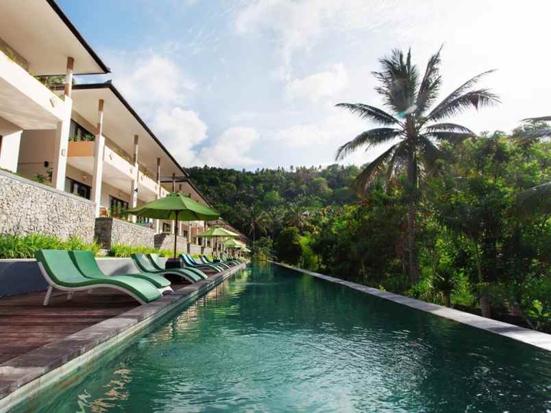 dijual hotel jl raya senggigi senggigi