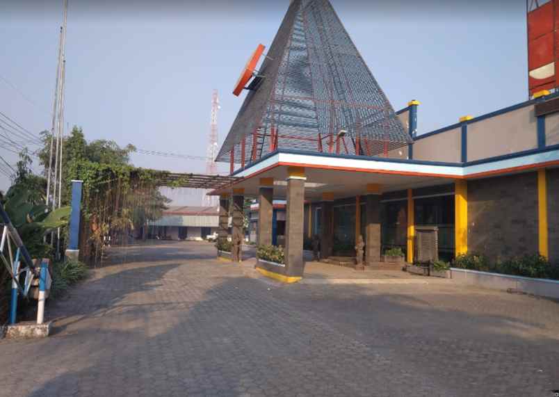 dijual hotel jl raya trowulan lawang