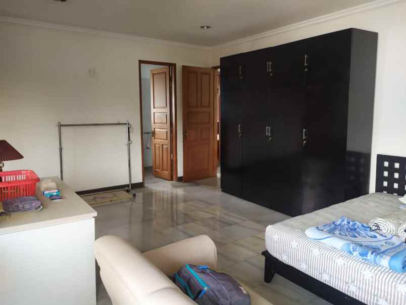 dijual hotel perumahan margasatwa