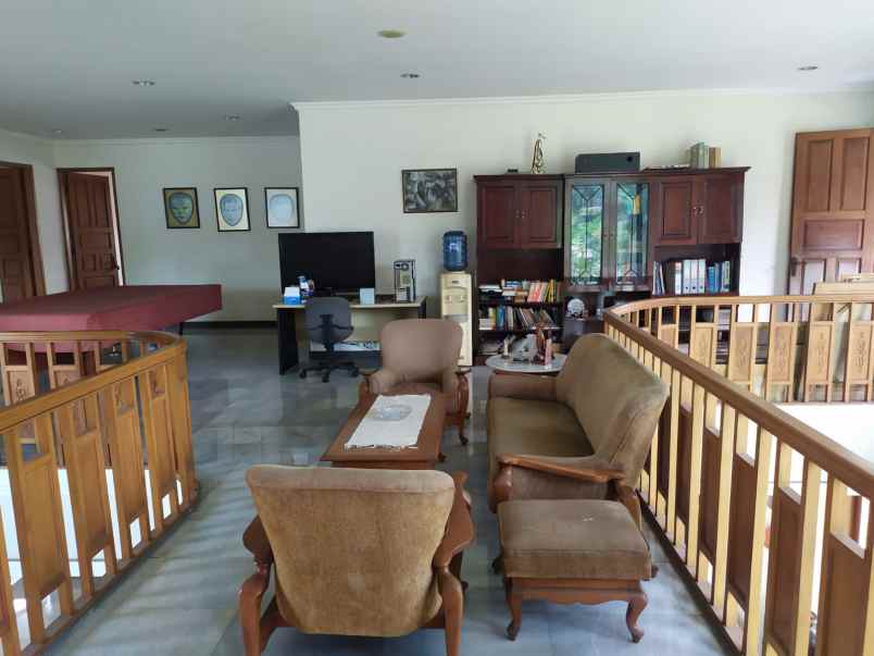 dijual hotel perumahan margasatwa