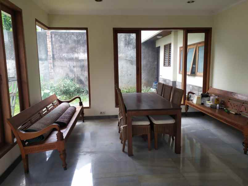 dijual hotel perumahan margasatwa