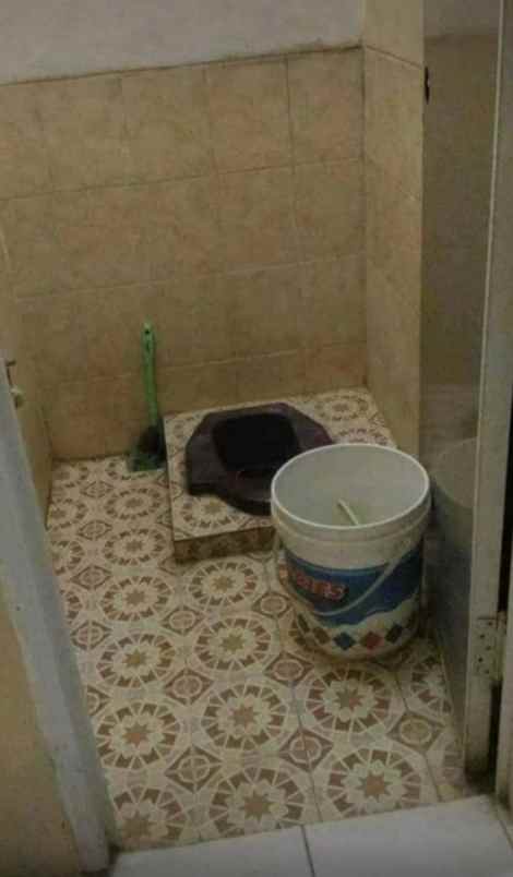 dijual kos kosan dua lantai lokasi strategis