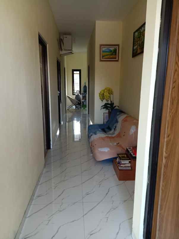 dijual kost 2 lantai dekat umy