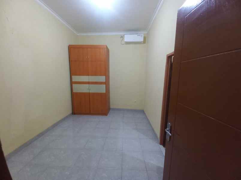 dijual kost bintaro xchange sawah lama