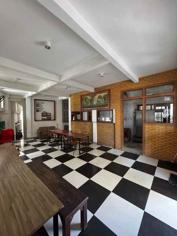 dijual kost jalan dukuh kupang