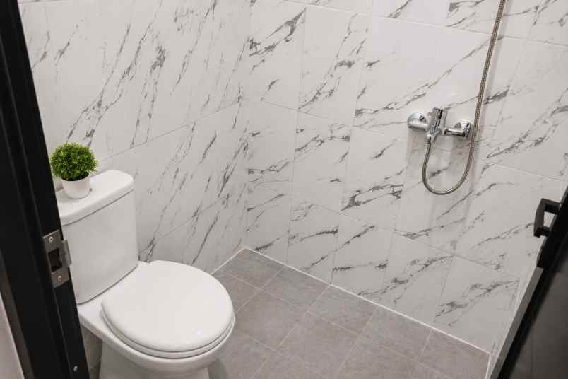 dijual kost jl caringin regency 1