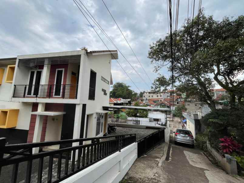 dijual kost jl hegarmanah jatinangor