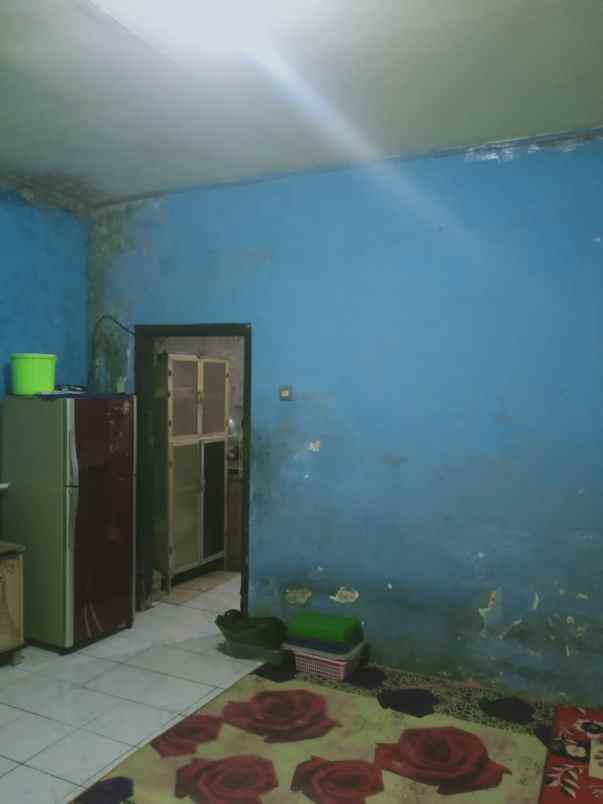 dijual kost jl r i winata