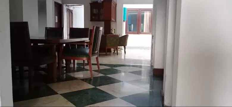 dijual kost pejaten barat