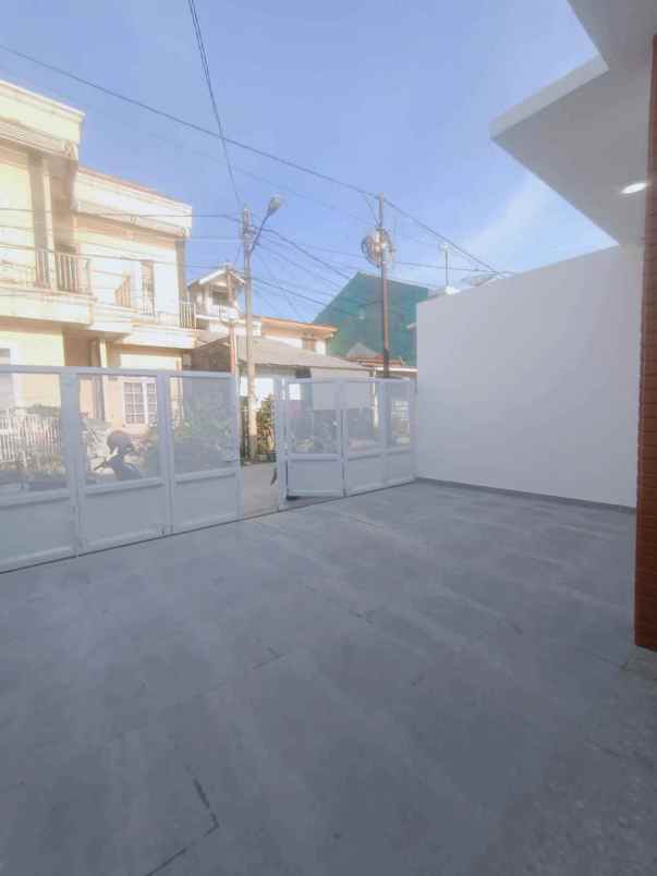 dijual lumah minimalis siap huni di bekasi timur