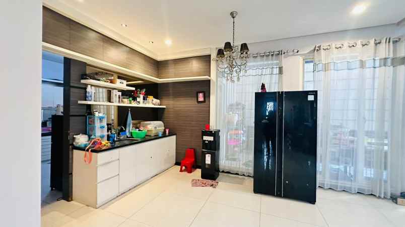 dijual murah rumah chrystal golf citraland