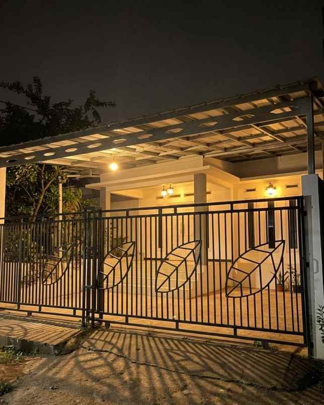 dijual rukam mewah dan luas di kawasan gunung putri