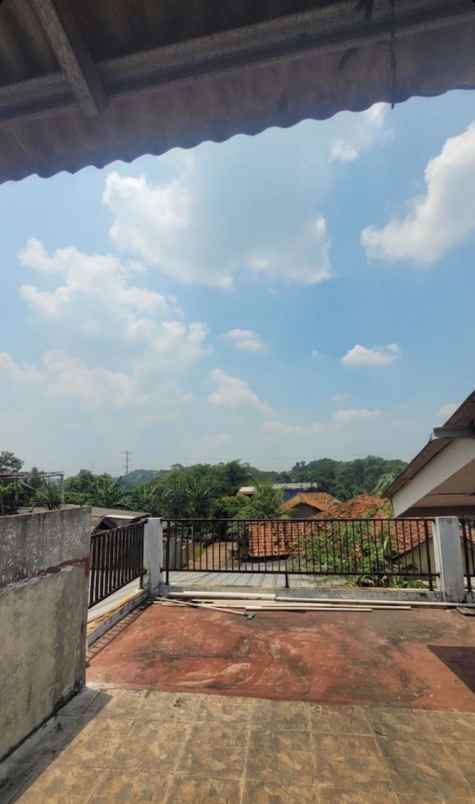 dijual rukam mewah dan luas di kawasan gunung putri