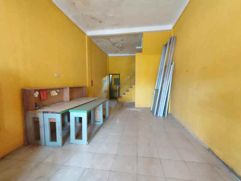 dijual ruko 2 lantai pinggir jl kebun bunga