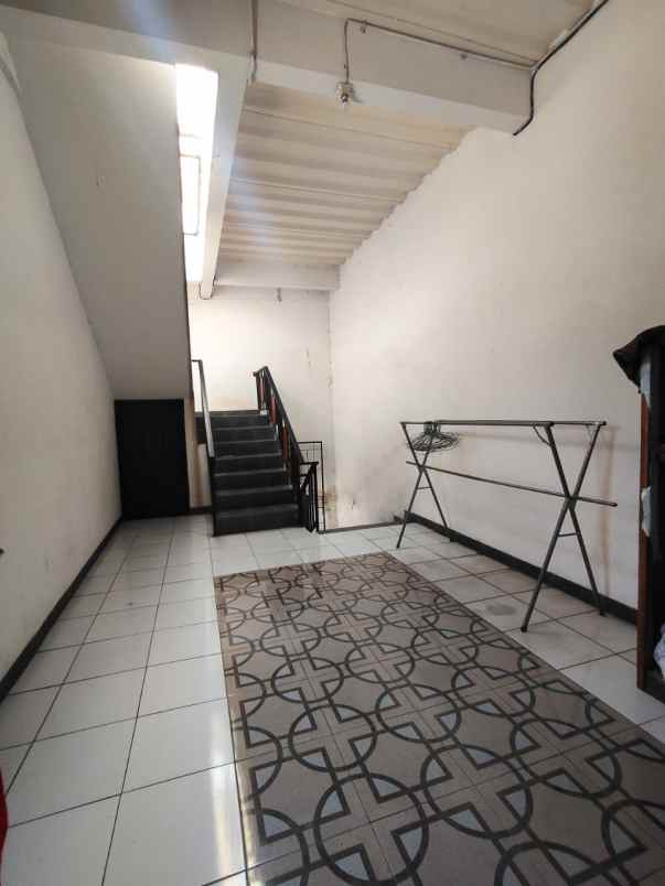 dijual ruko gudang kantor jalan cut mutia bekasi timur