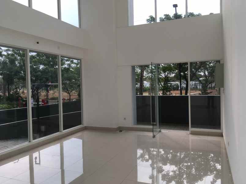 dijual ruko gudang kantor jalan damai foresta