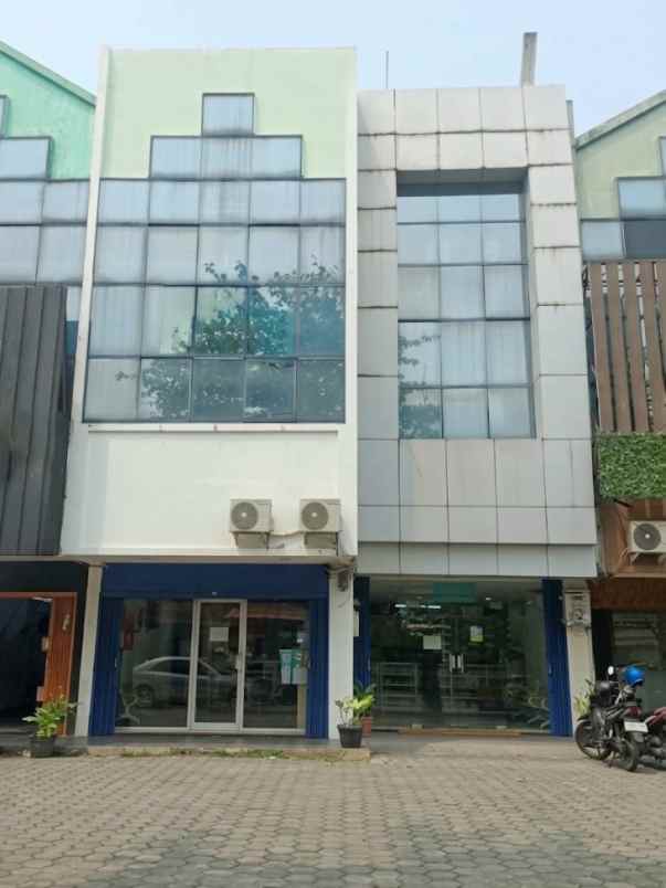 dijual ruko gudang kantor jalan raya hankam pondok