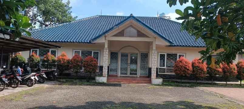 dijual ruko gudang kantor jalan raya setu