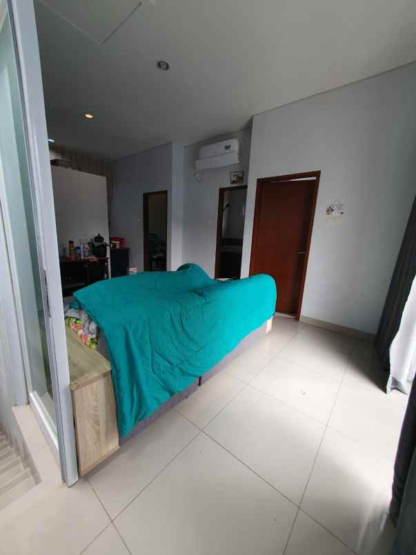 dijual rumah 2 lantai di pasteur kota bandung