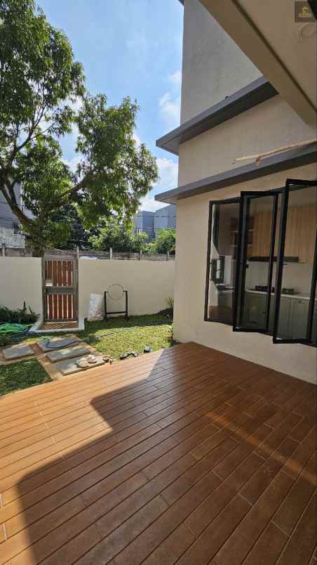 dijual rumah 2 lantai modern kontemporer tropis di bsd