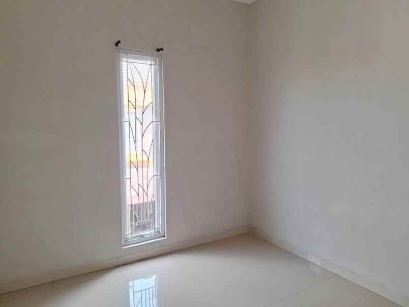 dijual rumah 2 lantai siap huni di bekasi